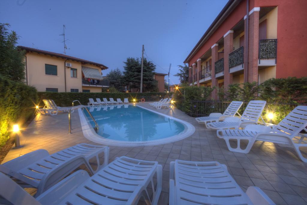 Holidays Alle Rose Peschiera del Garda Exterior foto